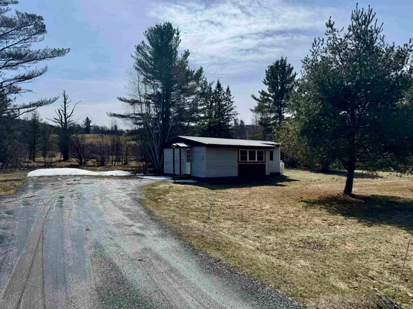 657 Creek Road, Albany, VT 05845