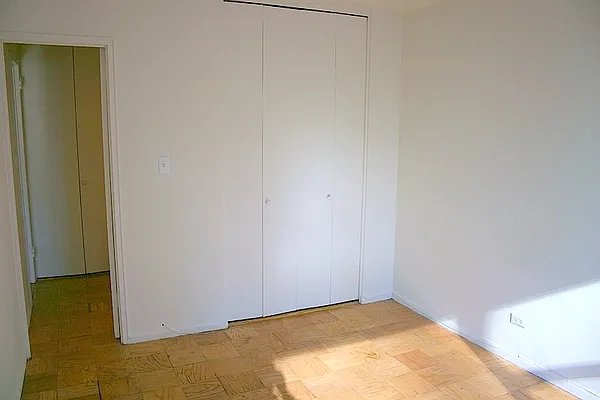 Rented by Carlyle Property Management | media 4