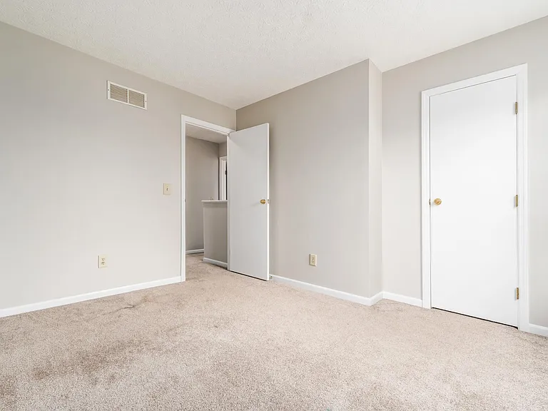 260 Timber Ridge Dr E — Photo 11
