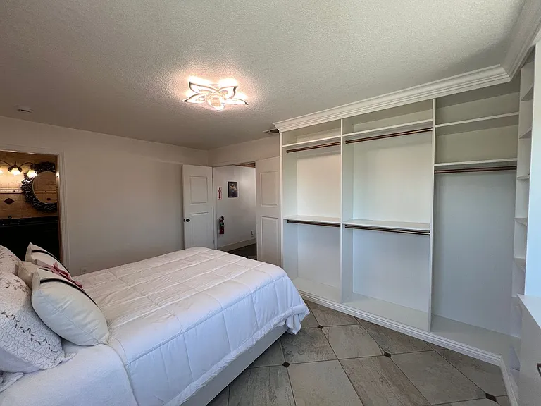 912 Yosemite Ln — Photo 30