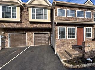 609 Edith St, Old Forge, PA 18518