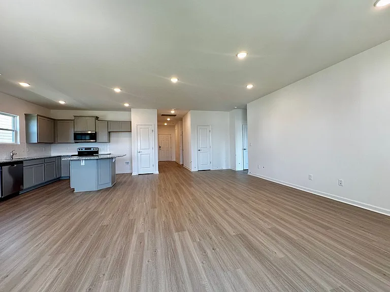 4187 Lively St — Photo 8