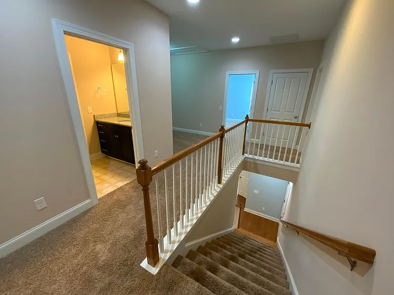 10220 Vanguard Pkwy — Photo 33