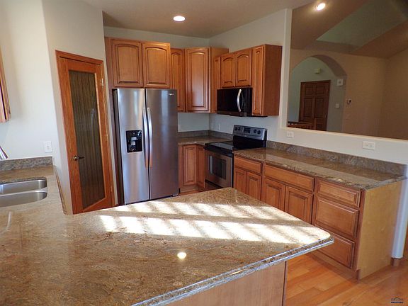 3rd image of 229 Enchantment Rd