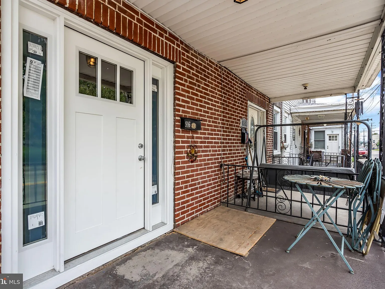 3 bed, 1.0 bath, 1120 sqft, $1,950 — Photo 3