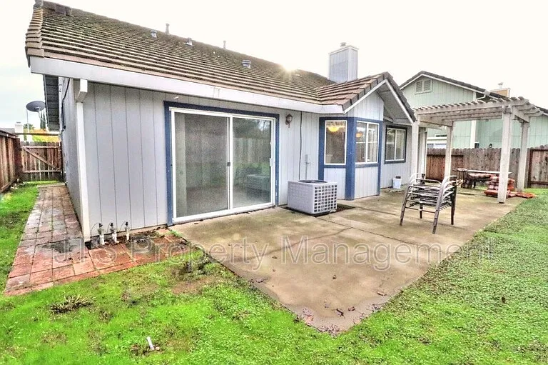3549 Pine Hollow Way — Photo 50