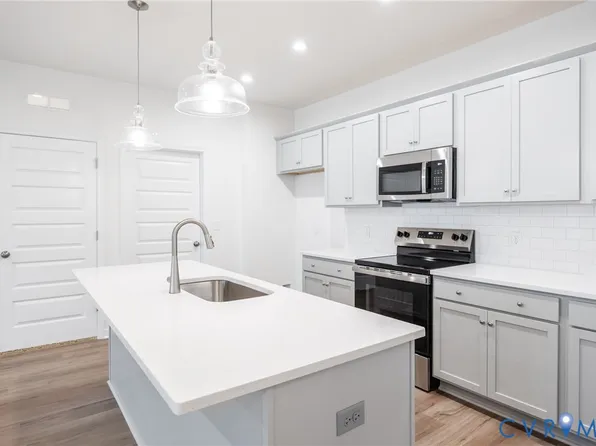 3815 Maze Runner Dr, Midlothian, VA 23112