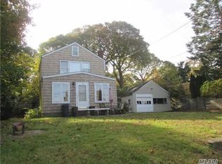 130 Shore Dr, Sound Beach, NY 11789
