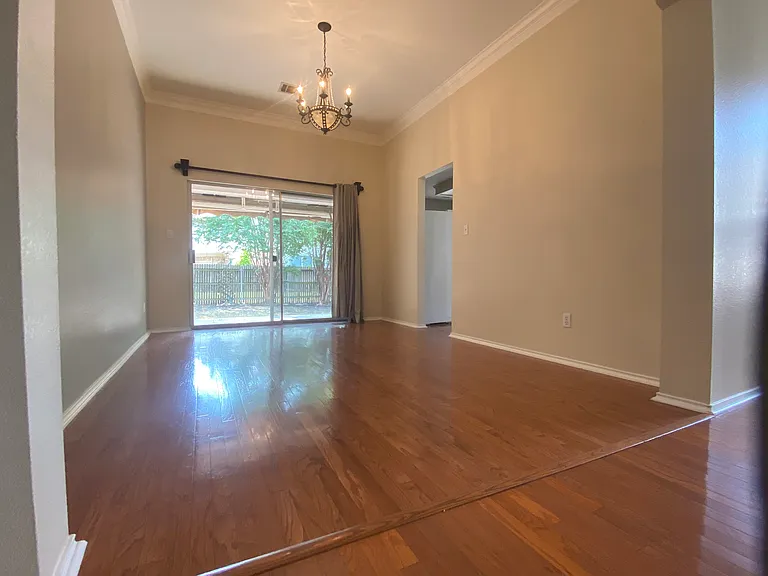 2322 Clover Ridge Dr — Photo 6