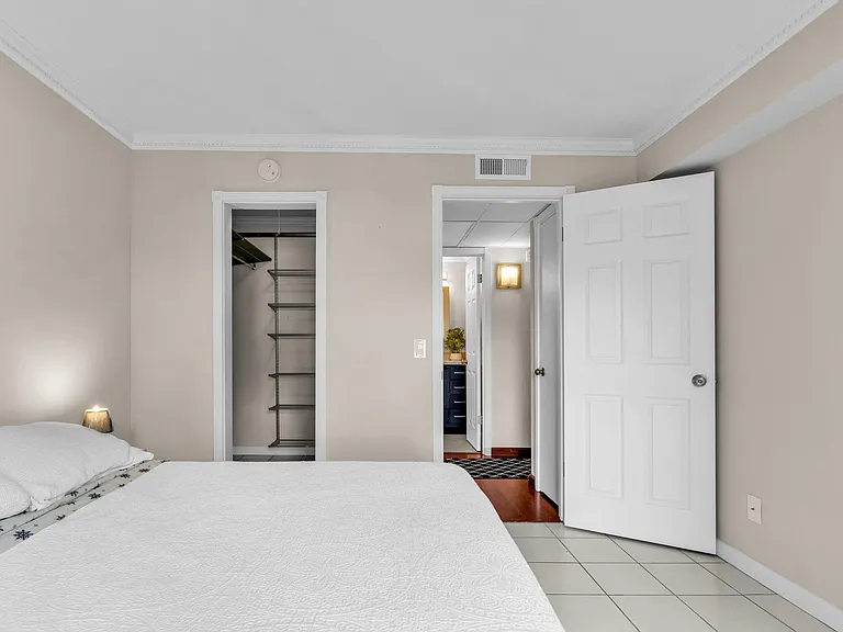 470 N Civic Dr #105 — Photo 32