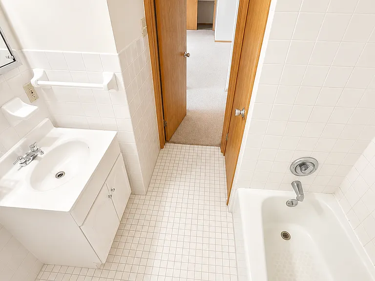 2545 Kenilworth Rd #10 — Photo 7
