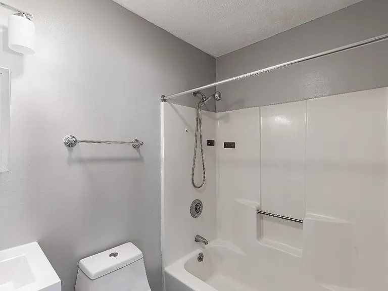 94B West St #B31 — Photo 9