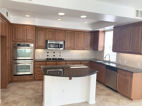 3rd image of 1708 Tanager St APT 205