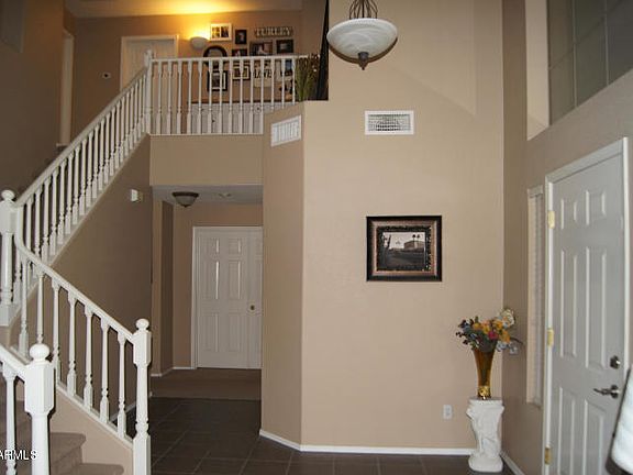 3rd image of 2302 E Torrey Pines Pl