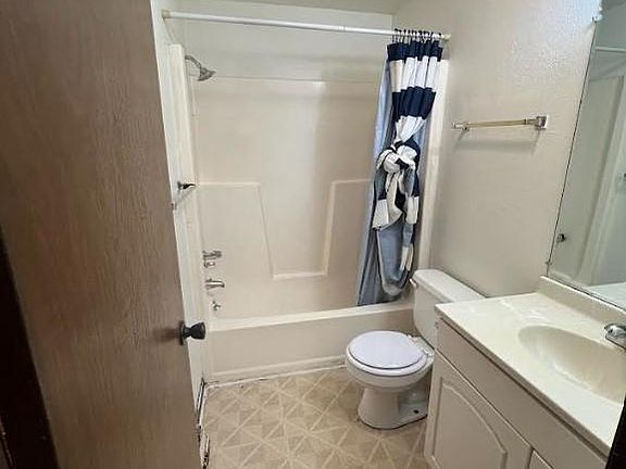 3rd image of 542 Spinnaker Ln #542