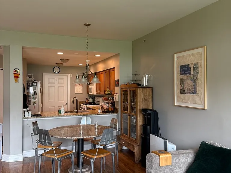 1153 E Cambria Ln S — Photo 5