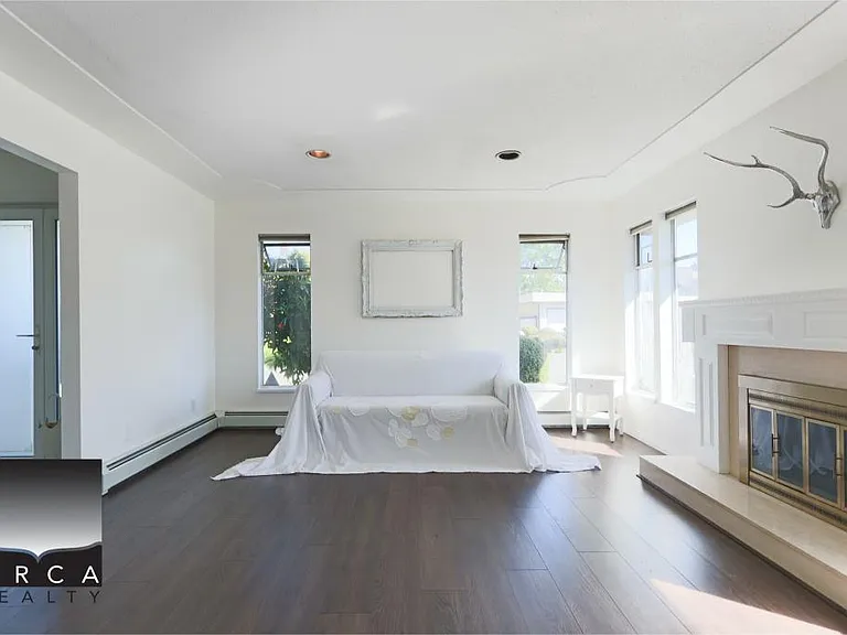 6400 Dakota Dr — Photo 28