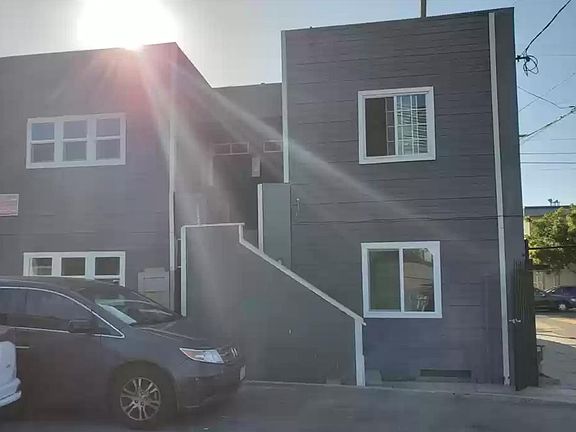 2nd image of 1062 Valencia St