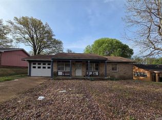 557 S Ridge Dr, West Helena, AR 72390