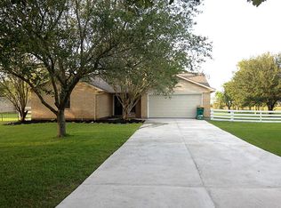 7033 Meadow Ln, Pearland, TX 77584