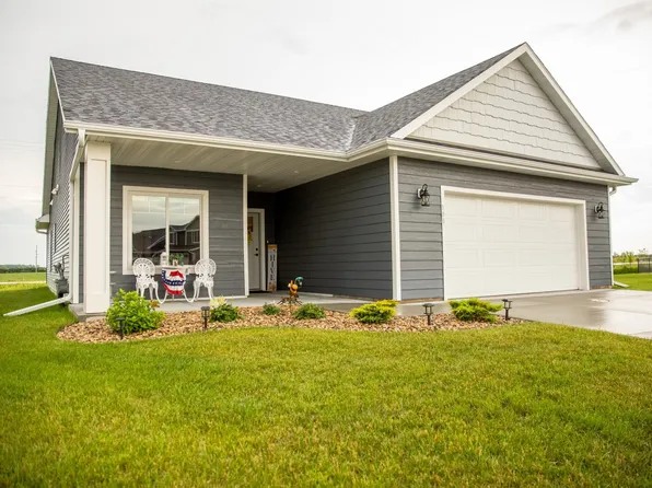 100 Willow Ln NW, Kasson, MN 55944