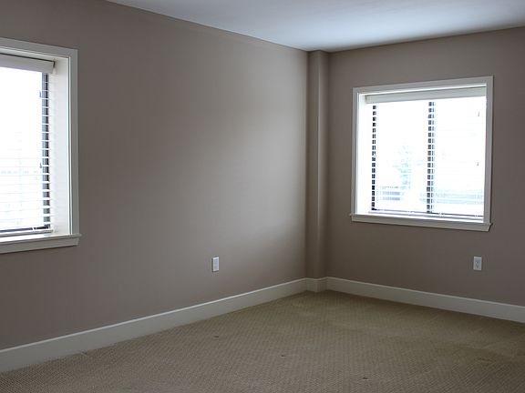 4th image of 4700 Roanoke Pkwy APT 203