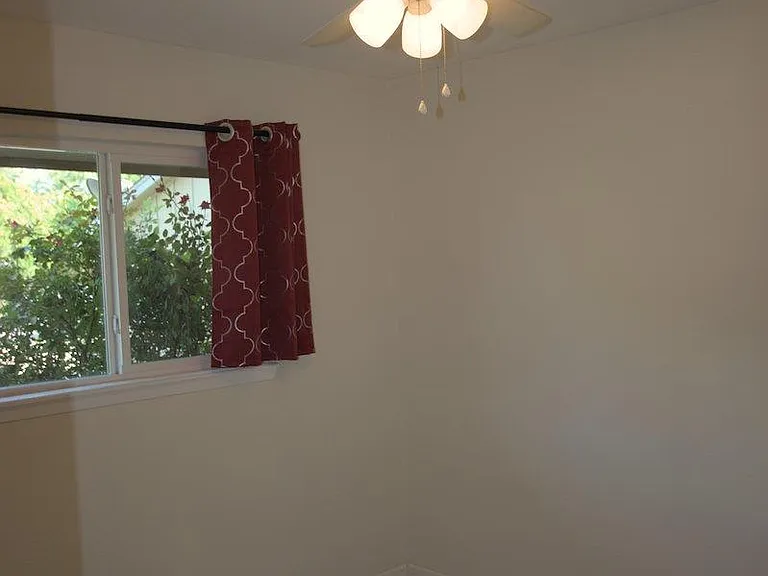 5204 Village Trl — Photo 13