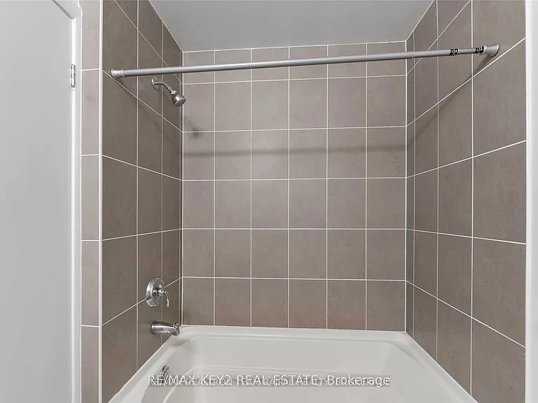 3091 Dufferin St #638 — Photo 16