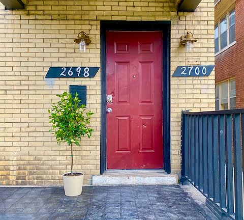 Your DoorDash and Amazon deliveries are easy when you can tell them "it's the home with the bright red door".