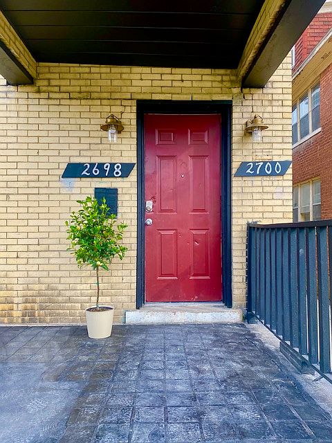 Your DoorDash and Amazon deliveries are easy when you can tell them "it's the home with the bright red door".
