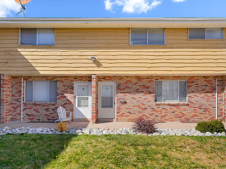 5511 S Delaware St #7 — Photo 2