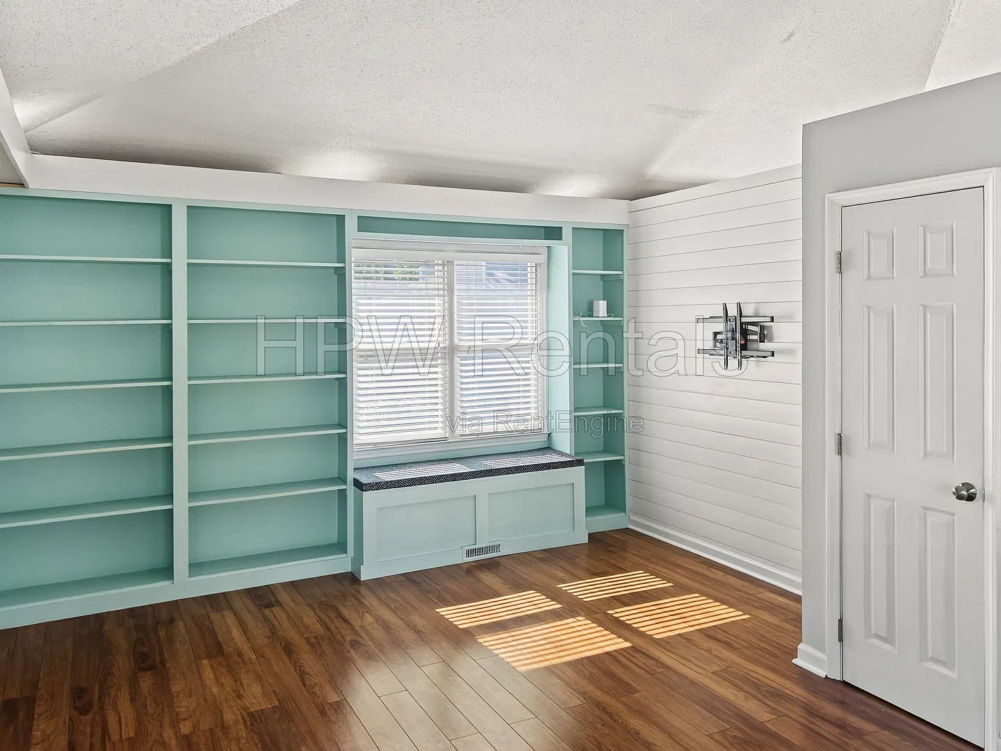 1 bed, 1.0 bath, 576 sqft, $1,500 — Photo 3