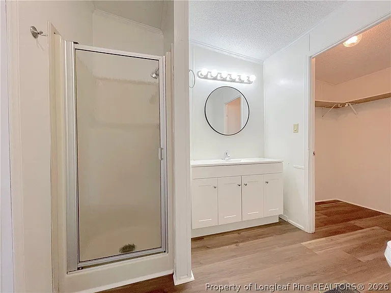 424 Washington Ln — Photo 26