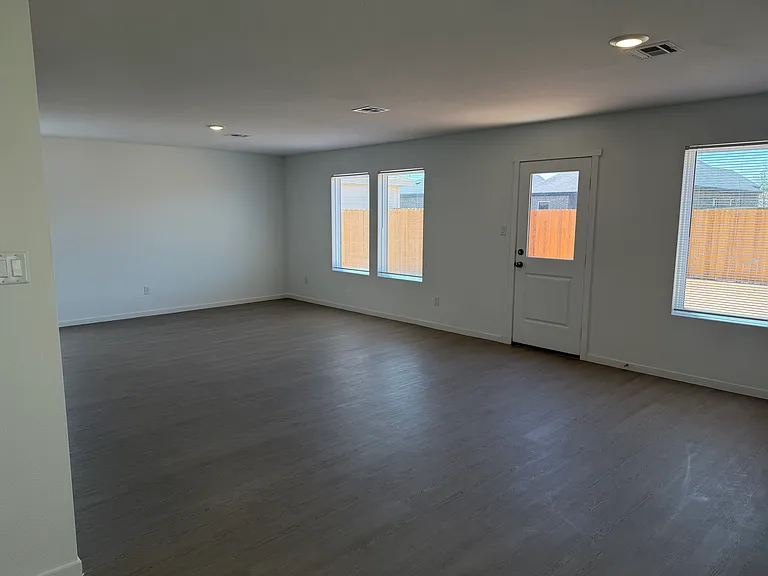 1503 Good Prairie Ave — Photo 10