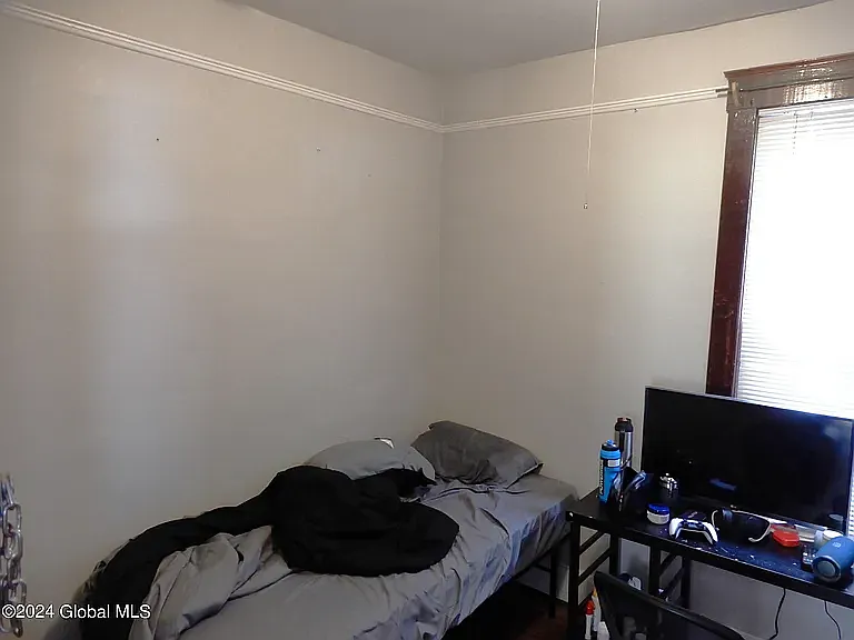 911 Jacob St #1A — Photo 11