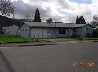 2635 W Bradford Ave, Roseburg, OR 97471