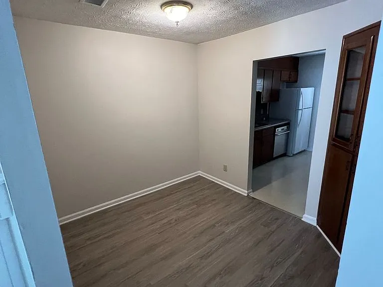 618-620 Telfair Ct — Photo 4