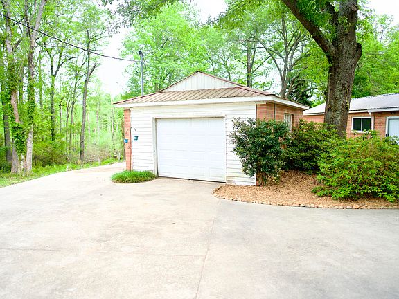 3rd image of 85 John St