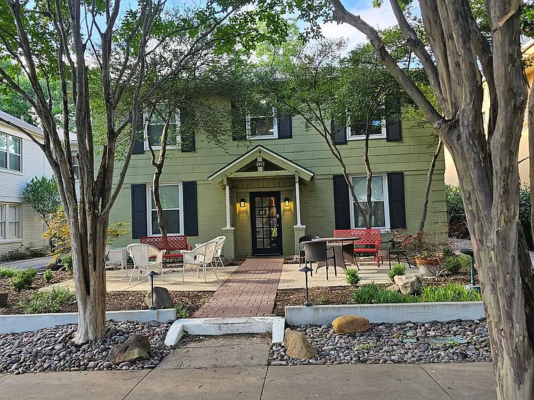 3911 Prescott Ave #6 — Photo 1