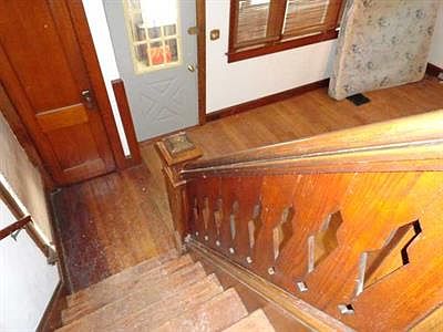 4th image of 3115 Holland St