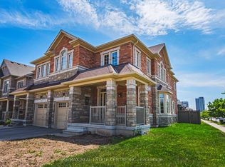 3070 Max Khan Blvd, Oakville, ON L6H 0S7