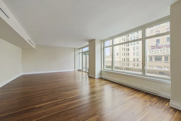 Sold by Nest Seekers International | media 4