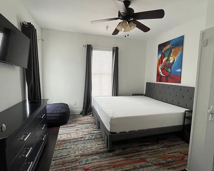 132 King St #2 — Photo 12