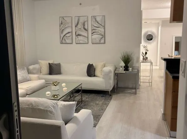 601 NE 23rd St APT 806, Miami, FL 33137