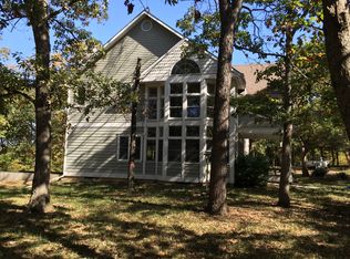 619 N 1602nd Rd, Lawrence, KS 66049