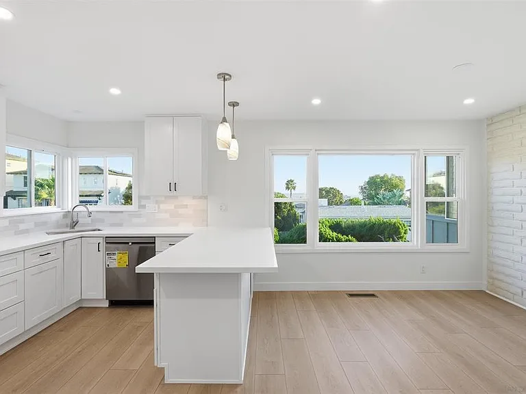 934 Candlelight Pl — Photo 13