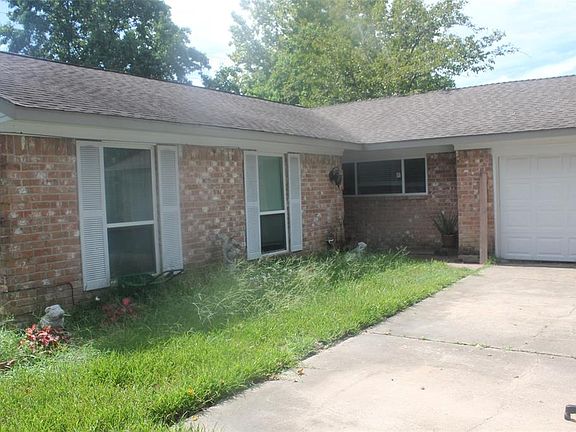 3rd image of 5019 Blueberry Hill Dr