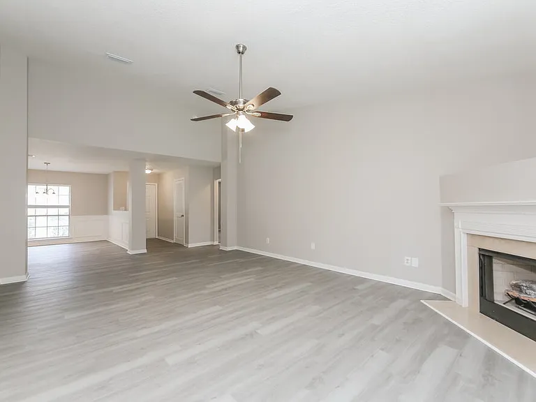 1125 Arcaro Ct — Photo 5
