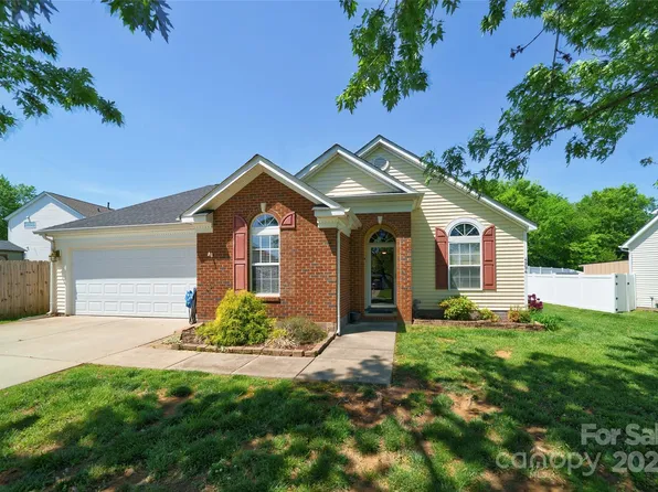 4994 Astonshire Ln, Concord, NC 28027