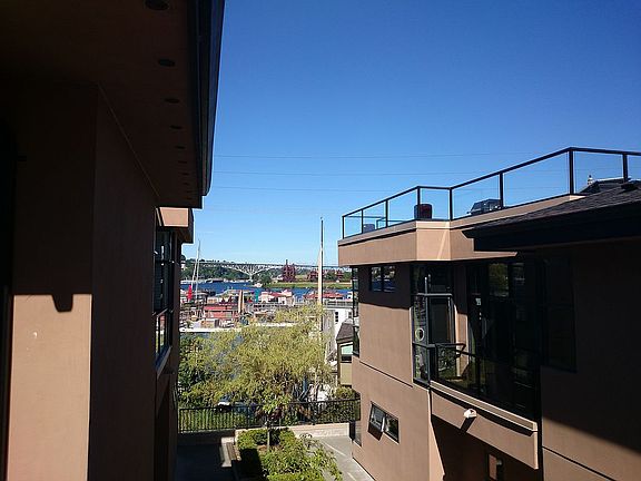 5th image of 80 E Roanoke St Unit 17